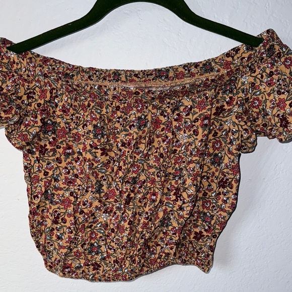 Floral Off-Shoulder Top - Picture 4 of 6